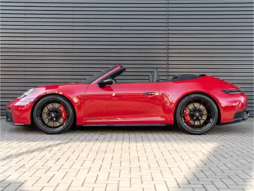 Porsche 992 Carrera 4GTS Cabriolet Lift Bose