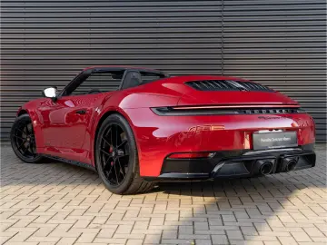 Porsche 992 Carrera 4GTS Cabriolet Lift Bose
