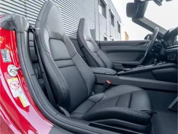 Porsche 992 Carrera 4GTS Cabriolet Lift Bose