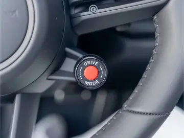 Porsche 992 Carrera 4GTS Cabriolet Lift Bose