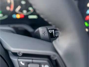 Porsche 992 Carrera 4GTS Cabriolet Lift Bose