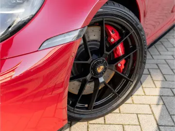 Porsche 992 Carrera 4GTS Cabriolet Lift Bose