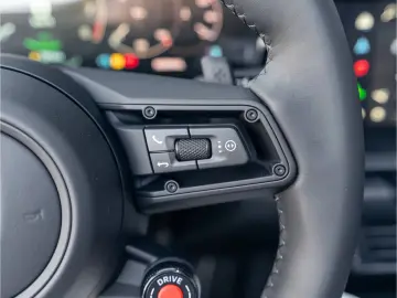 Porsche 992 Carrera 4GTS Cabriolet Lift Bose