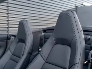 Porsche 992 Carrera 4GTS Cabriolet Lift Bose