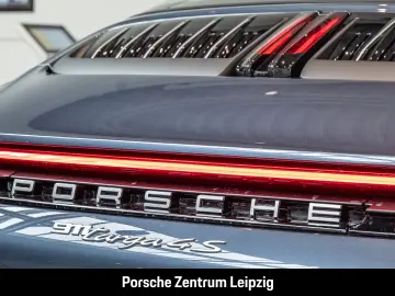 Porsche 992 Targa 4S Yachtingblau Burmester Lift