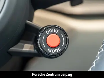 Porsche 992 Targa 4S Yachtingblau Burmester Lift