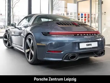 Porsche 992 Targa 4S Yachtingblau Burmester Lift