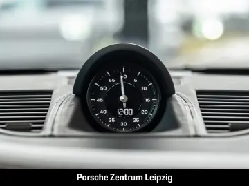 Porsche 992 Targa 4S Yachtingblau Burmester Lift