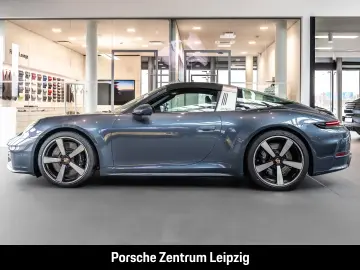 Porsche 992 Targa 4S Yachtingblau Burmester Lift