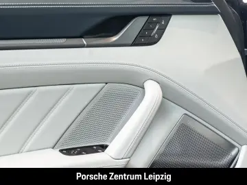 Porsche 992 Targa 4S Yachtingblau Burmester Lift