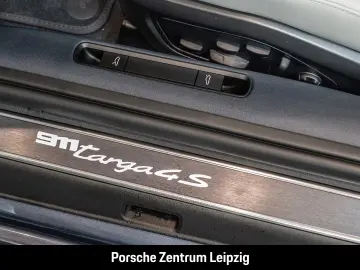 Porsche 992 Targa 4S Yachtingblau Burmester Lift