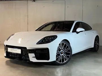 PORSCHE Panamera GTS   Burmester   Hinterachslenkung