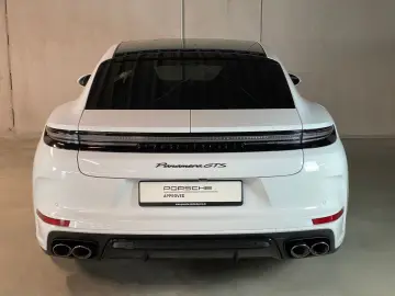 PORSCHE Panamera GTS   Burmester   Hinterachslenkung