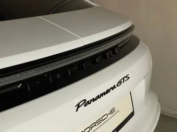 PORSCHE Panamera GTS   Burmester   Hinterachslenkung