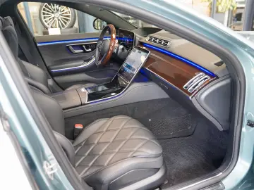 MERCEDES-BENZ S 680 MAYBACH Zweifarbenlackierung verdesilber