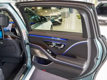 MERCEDES-BENZ S 680 MAYBACH Zweifarbenlackierung verdesilber