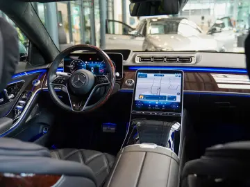 MERCEDES-BENZ S 680 MAYBACH Zweifarbenlackierung verdesilber