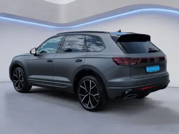 VW Touareg R-Line V6 TDI