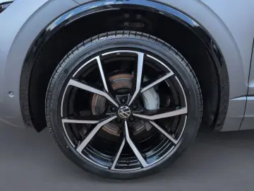 VW Touareg R-Line V6 TDI