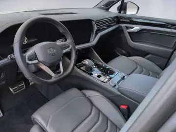 VW Touareg R-Line V6 TDI