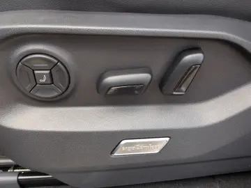 VW Touareg R-Line V6 TDI