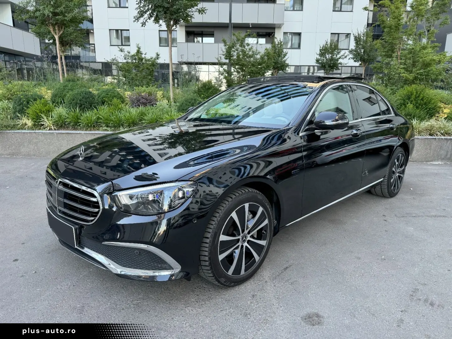 Mercedes-Benz E 300