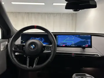 BMW iX M60 M Sportpaket Pano. PA. Prof. B&W DAB Lase
