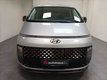 HYUNDAI STARIA 2.2 CRDi 4WD 7Sitzer 360  Navi Lenkrhzg.