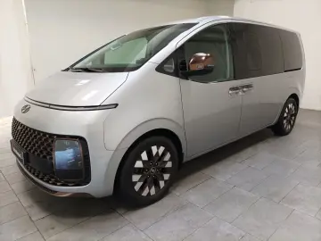 HYUNDAI STARIA 2.2 CRDi 4WD 7Sitzer 360  Navi Lenkrhzg.