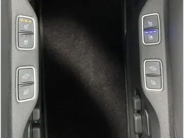 HYUNDAI STARIA Signature 4WD 7-Sitzer  Sitzbelüftung  El