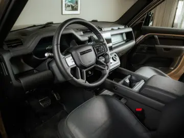 LAND ROVER Defender OCTA