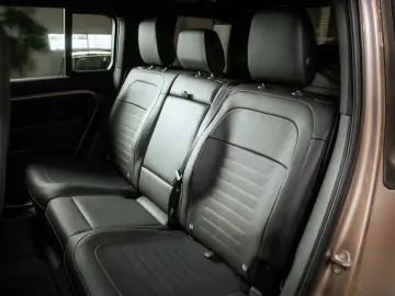 LAND ROVER Defender OCTA