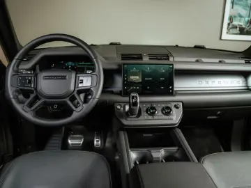 LAND ROVER Defender OCTA