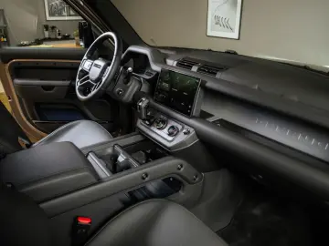 LAND ROVER Defender OCTA
