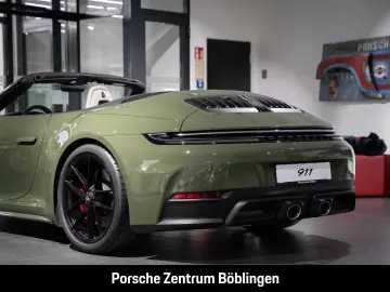 Porsche 992  4 GTS Cabrio Natooliv Burmester