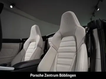 Porsche 992  4 GTS Cabrio Natooliv Burmester