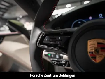 Porsche 992  4 GTS Cabrio Natooliv Burmester
