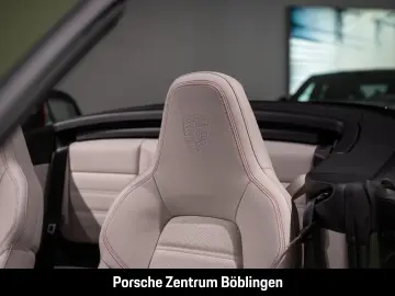 Porsche 992  4 GTS Cabrio Natooliv Burmester