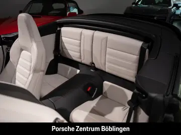 Porsche 992  4 GTS Cabrio Natooliv Burmester
