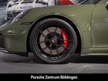 Porsche 992  4 GTS Cabrio Natooliv Burmester