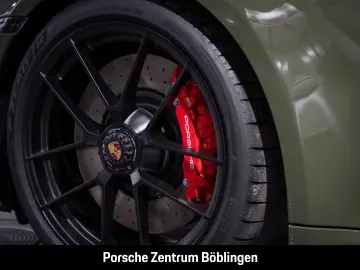 Porsche 992  4 GTS Cabrio Natooliv Burmester