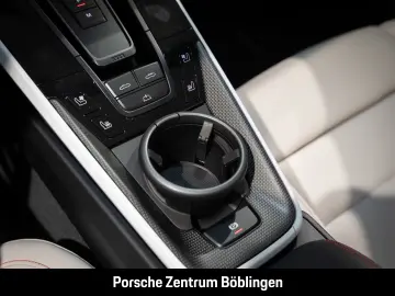 Porsche 992  4 GTS Cabrio Natooliv Burmester