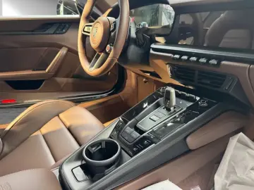 Porsche 992.2 Turbo S Cabriolet Innodrive Burmester Lift