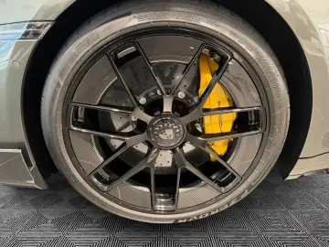 Porsche 992.2 Turbo S Cabriolet Innodrive Burmester Lift