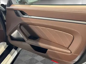 Porsche 992.2 Turbo S Cabriolet Innodrive Burmester Lift
