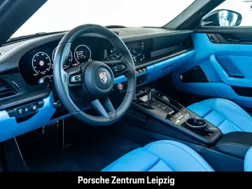 Porsche 992 911 Carrera 4 GTS Cabrio Burmester Rivierabl