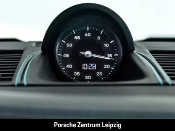 Porsche 992 911 Carrera 4 GTS Cabrio Burmester Rivierabl