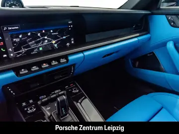 Porsche 992 911 Carrera 4 GTS Cabrio Burmester Rivierabl