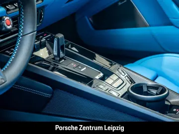 Porsche 992 911 Carrera 4 GTS Cabrio Burmester Rivierabl
