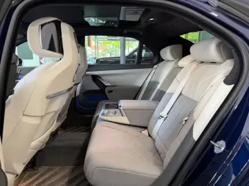 BMW 740d xDrive  PANO THEATRE DRV.-ASS.-PRO